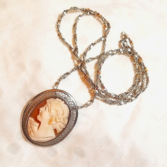 VTG Designer signed Beau Sterling Left Facing Cameo Pendant Necklace - Picture 4 of 5